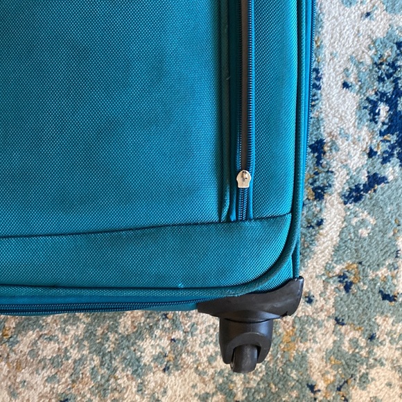 Turquoise Samsonite Suitcase - Picture 10 of 16